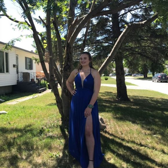 Meet your Posher, Jessica - Picture 1 of 1